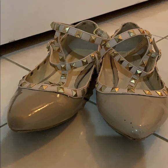 Nude studded flat shoes ankle strap - Picture 4 of 4